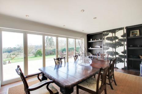 Mayfield, dining room with Cosgrove sliding doors
